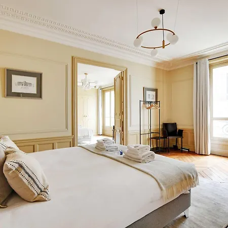 Apartment Modern Elegance With 2 Lounges - Arc De Triomphe Paris